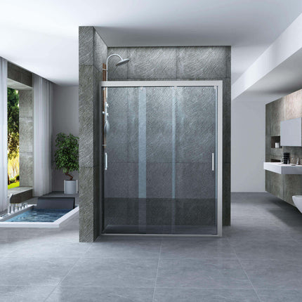 Box doccia angolare 3 ante scorrevoli cristallo 8mm H195 in ampio bagno luminoso con finestre e lavabo