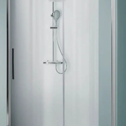Porta doccia per nicchia anta scorrevole cristallo trasparente 8mm anticalcare H200cm, profili cromati, su pavimento esagonale bianco